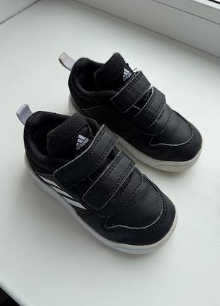 Кросівки для хлопчика adidas tensaur