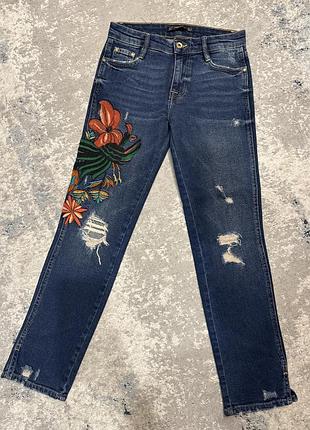 Джинси zara 34 розмір з вишивкою