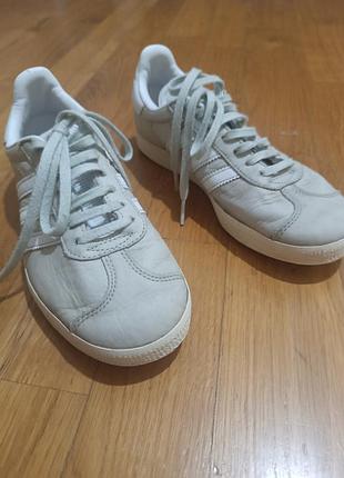 Кросівки чоловічі adidas gazelle сірі 38 розмір