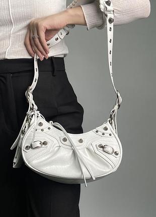 Сумка баленсиага le cagole xs shoulder bag white
