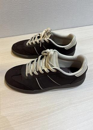 Кросівки zara