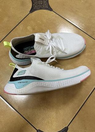 Кросівки жіночі skechers
