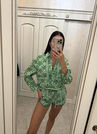 Жіночий костюм zara