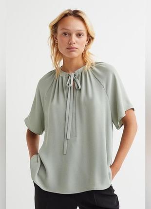 Гарненька жіноча блуза від h&m мʼятного кольору