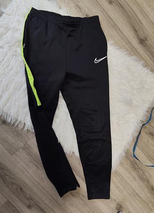 Крутые спортивные штаны nike на рост 158-170 см