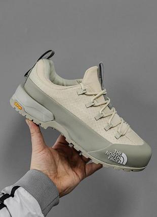 Мужские бежевые кроссовки the north face glenclyffe low beige grey termo gore-tex х норт фейс 40