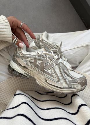 Розкішні жіночі кросівки new balance 1906a concrete silver metallic сіро-бежеві
