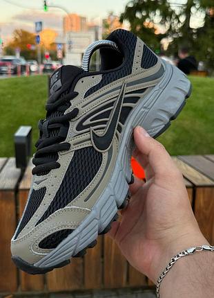 Air max moto 2k 4