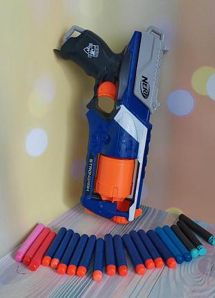 Механический бластер револьверного типа nerf n-strike elite strongarm