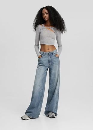 Широкие джинсы bershka