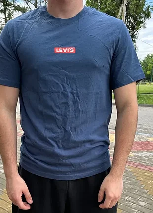 Оригінальна футболка levi's