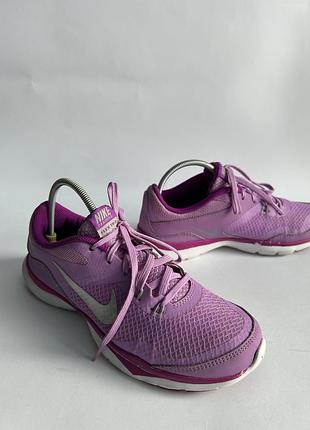 Кросівки для дівчинки від nike