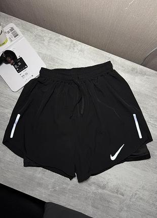 Чоловічі спортивні бігові шорти nike 2 в 1 з компресійними лосинами s-m