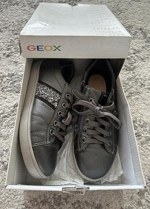 Туфлі для дівчинки geox