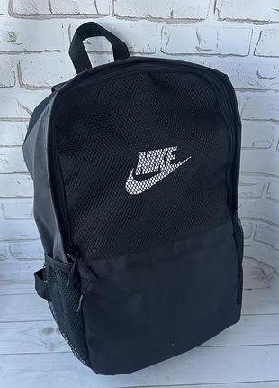 Городской текстильный черный рюкзак nike