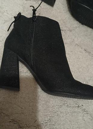 Stuart weitzman оригинальные ботильоны с напылением 
ботильоны с напылением на кольца stuart weitzman