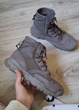 Тактические кроссовки от nike кожа
