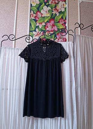 Красиве чорне плаття туніка з перфорацією body flirt boutique.