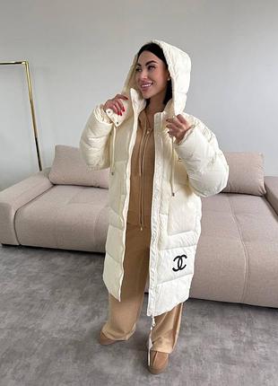 Пуховик молочний довгий з капюшоном chanel