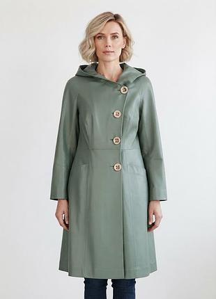 Женский кожаный плащ с капюшоном koranso