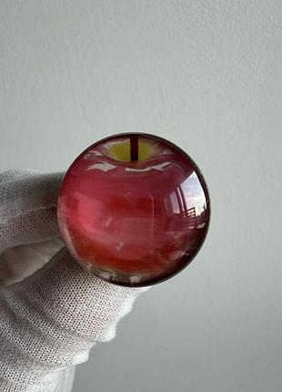 Пін значок металевий брошка «червоне яблуко» 🍎 круглий значок з яблуком