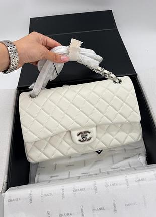 Chanel classic flap 25 light cream silver hardware 25 см