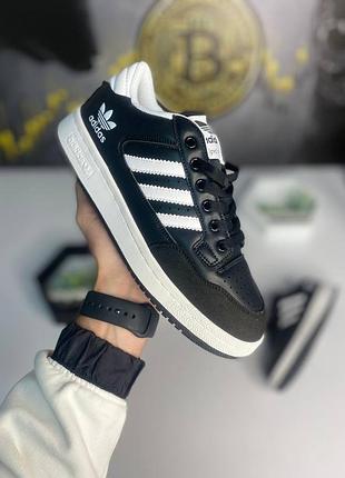 Стильні жіночі кросівки adidas forum low black/white