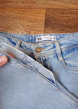 Стильні блакитні джинси-кльош zara з розрізами знизу, висока посадка, розмір xs/s
