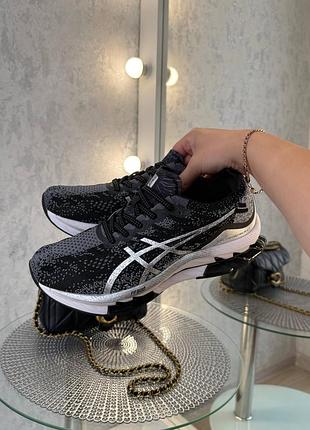 Стильні кросівки asics gel kinsei blast platinum