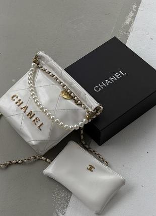 Сумка chanel 22 mini handbag с жемчужинами белый