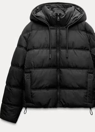 Куртка від бренду zara
