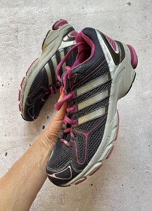 Жіночі спортивні кросівки  adidas