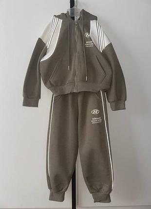 Костюм спортивный, возраст 6-7 лет