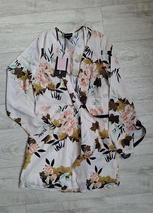 Продам нову жіночу сукню prettylittlething