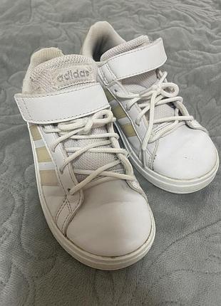 Красовки, кросівки adidas
