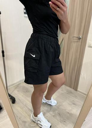 Спортивні шорти nike карго чорні, розмір l
