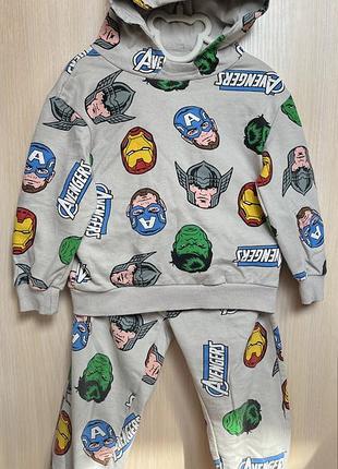 Спортивний костюм marvel