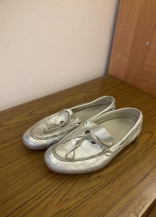 Продам мокасины женские кожаные итальянские 37 размера