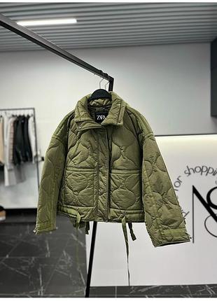 Легенька куртка від zara xs,s