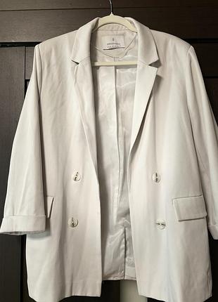 Піджак, блейзер stradivarius. xl