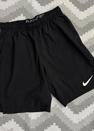 Шорти для тренувань nike