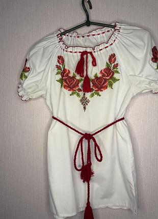 Вишиванка дитяча, біла з червоною вишивкою, короткий рукав