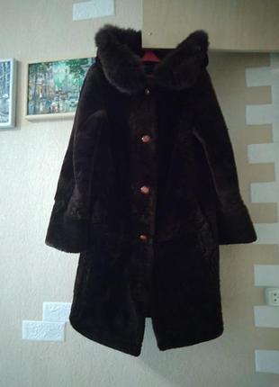 Мутоновая с песцом шоколадная шуба l-xl-xxl