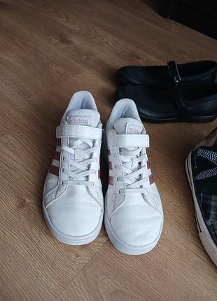 Кроссовки adidas