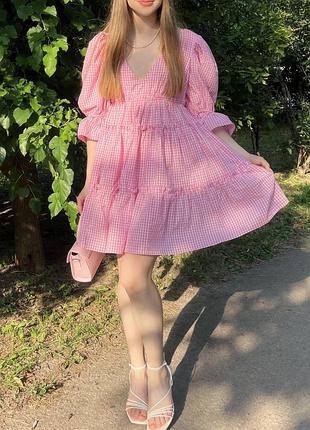 Рожева сукня