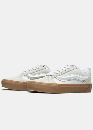Жіночі кросівки vans knu skool "marshmallow / light gum" vn0009qcdbs1