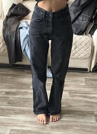 Чорні джинси широкого крою (wide leg / straight)