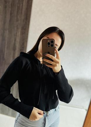 Жіноча кофта з капюшоном на змійці h&m черная