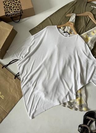 Вільний джемпер оверсайз крою з асиметричним низом та короткими рукавами max mara