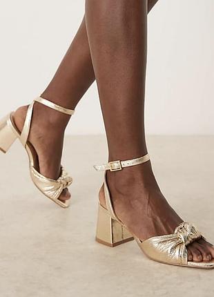 Золоті босоніжки asos